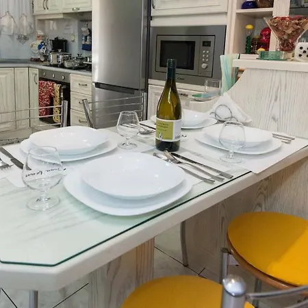 Apartment Chrisoupoli Cheerful 2 Bd With Balcony Athens