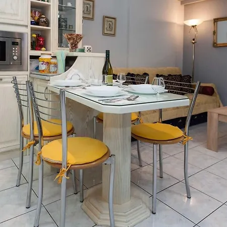 Apartment Chrisoupoli Cheerful 2 Bd With Balcony