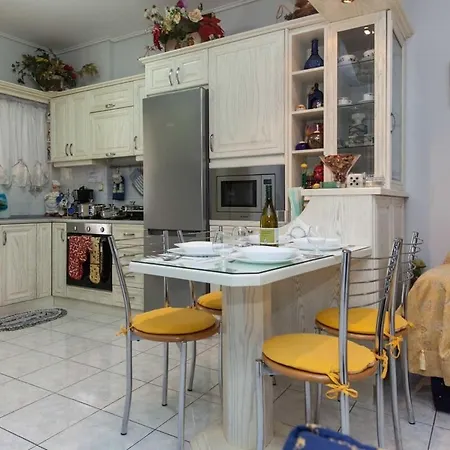 Chrisoupoli Cheerful 2 Bd With Balcony Apartment