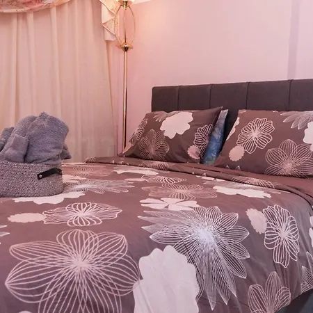 Apartment Chrisoupoli Cheerful 2 Bd With Balcony